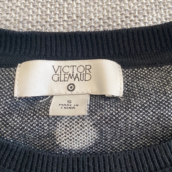 Victor Glemaud for target sweater worn once. EUC - Picture 2 of 2